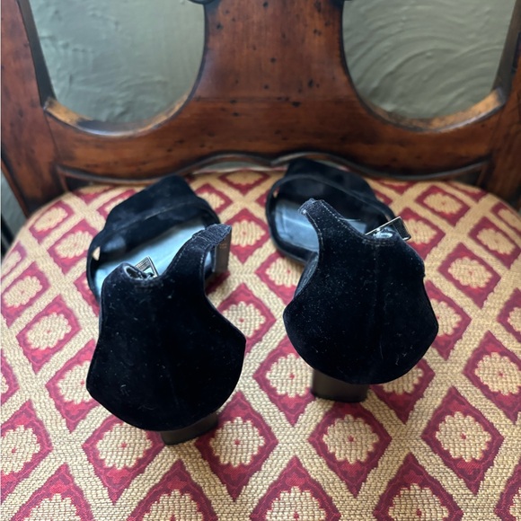 DKNY Velvet Black Square Toe Heels 7 - Picture 2 of 4